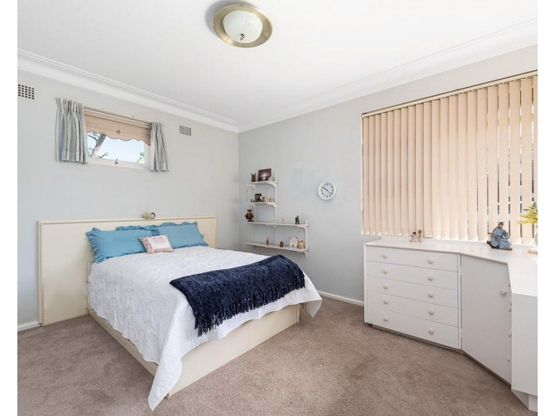 45 Burns Road, Picnic Point NSW 2213
