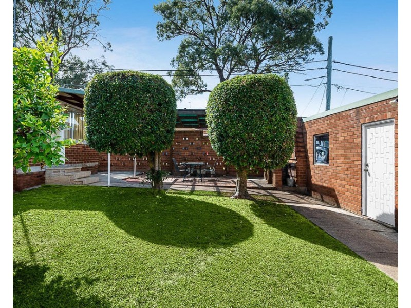45 Burns Road, Picnic Point NSW 2213
