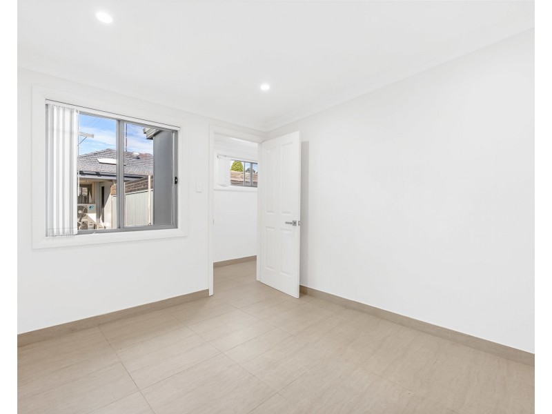 8A Firmstone Gardens, Arncliffe NSW 2205