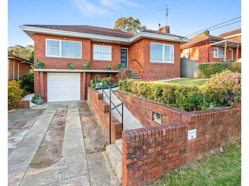 10  Bellevue Avenue, Georges Hall NSW 2198