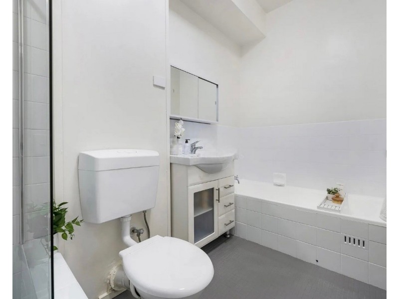 2/26a Wolli Creek Road, Banksia NSW 2216