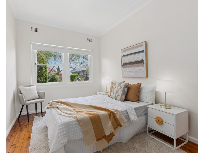 25 Simmons Road, Kingsgrove NSW 2208