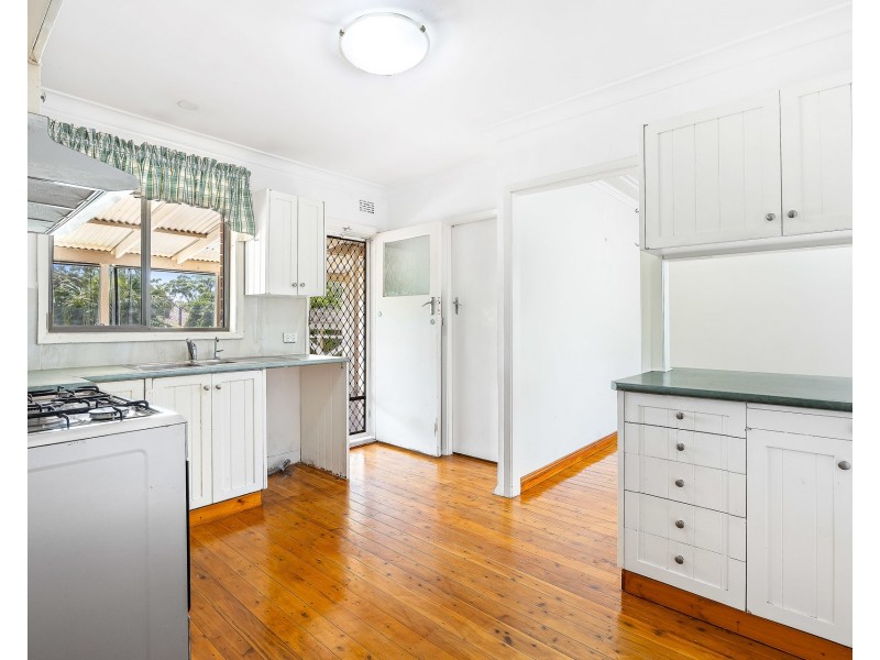 29  Whitegates Avenue, Peakhurst Heights NSW 2210