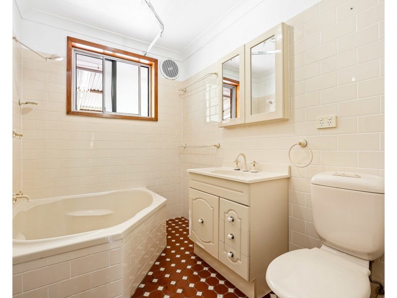 29  Whitegates Avenue, Peakhurst Heights NSW 2210