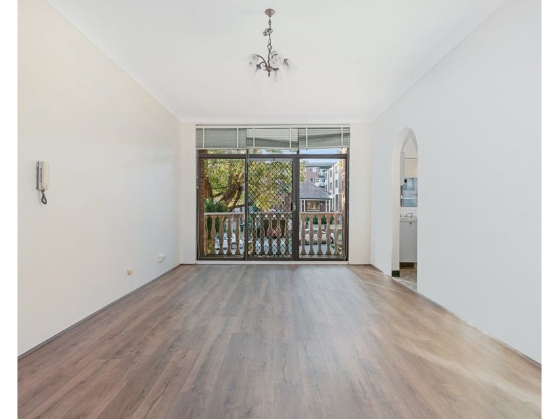 1/16 Hampton Court Road, Carlton NSW 2218