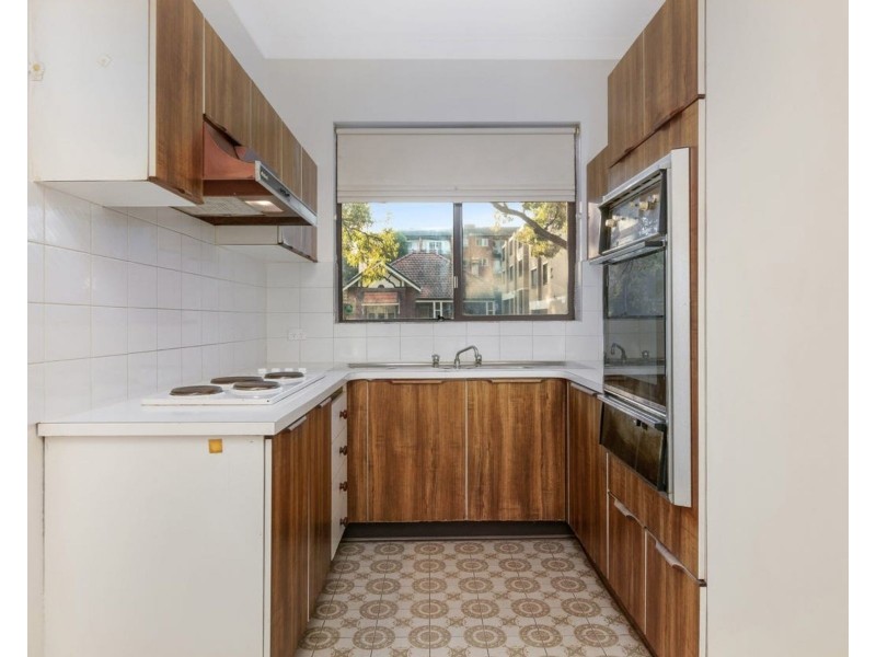 1/16 Hampton Court Road, Carlton NSW 2218