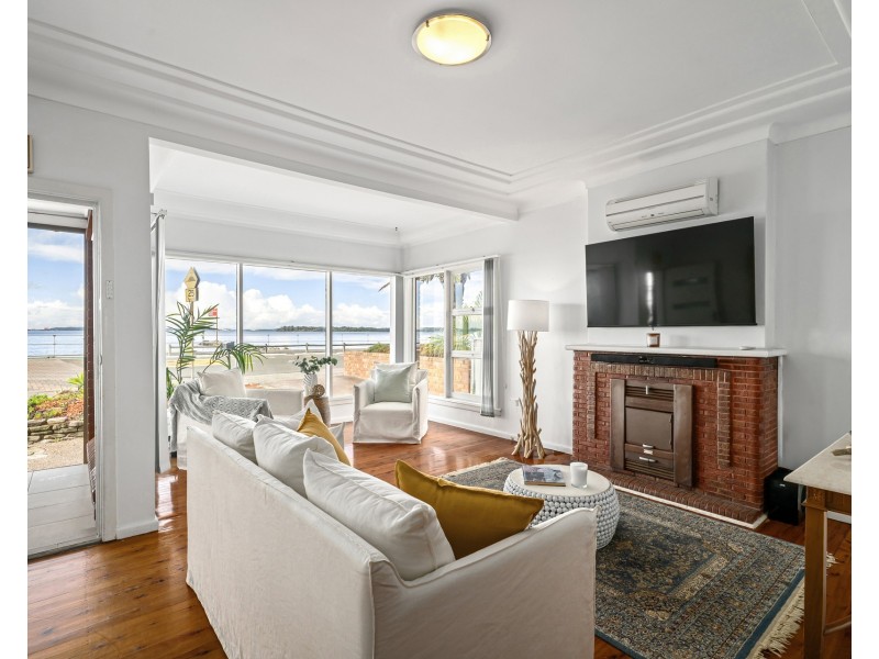 10 Carruthers Drive, Dolls Point NSW 2219