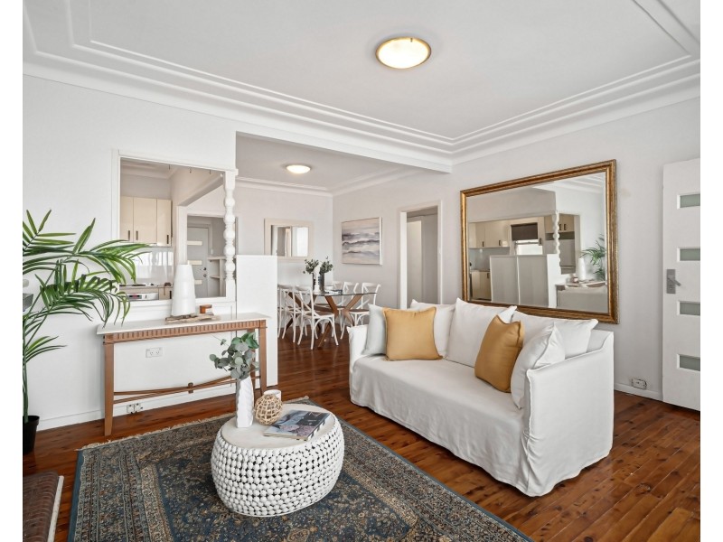 10 Carruthers Drive, Dolls Point NSW 2219