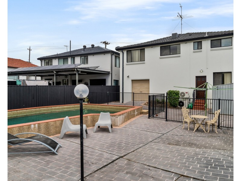 72e Tabrett Street, Banksia NSW 2216