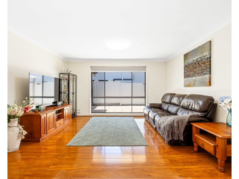 8 Canberra Road, Sylvania NSW 2224