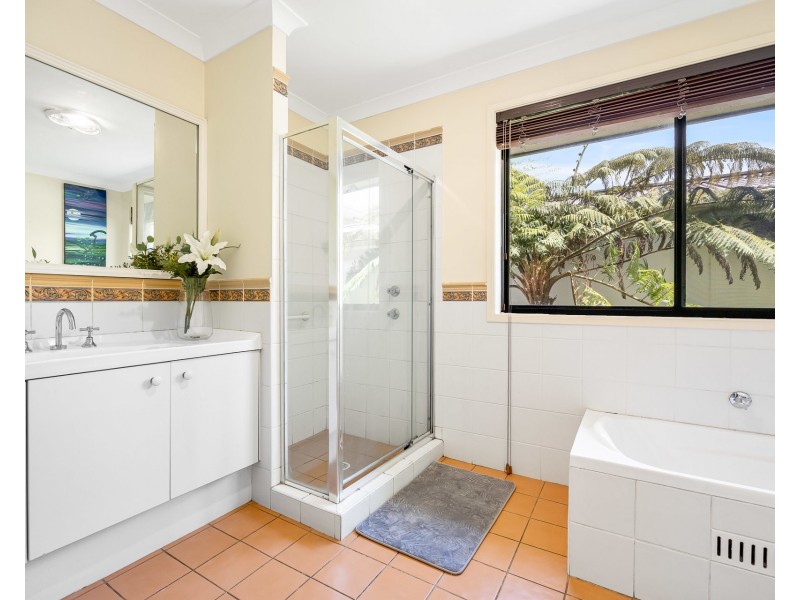 8 Canberra Road, Sylvania NSW 2224