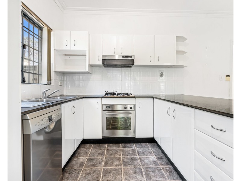 1/88 Connemarra Street, Bexley NSW 2207
