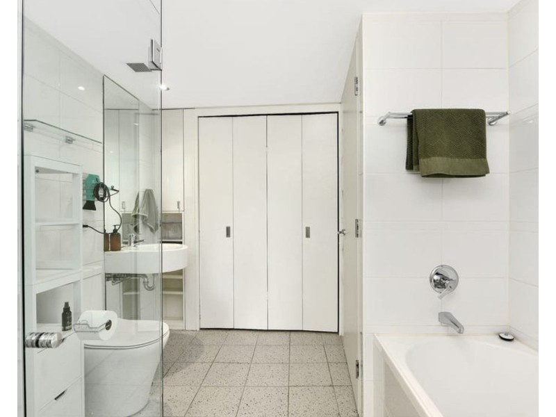 16/4  Alexandra Drive, Camperdown NSW 2050