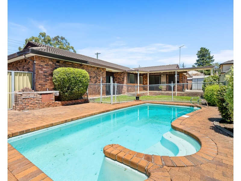 1A Peppermint Grove, Panania NSW 2213