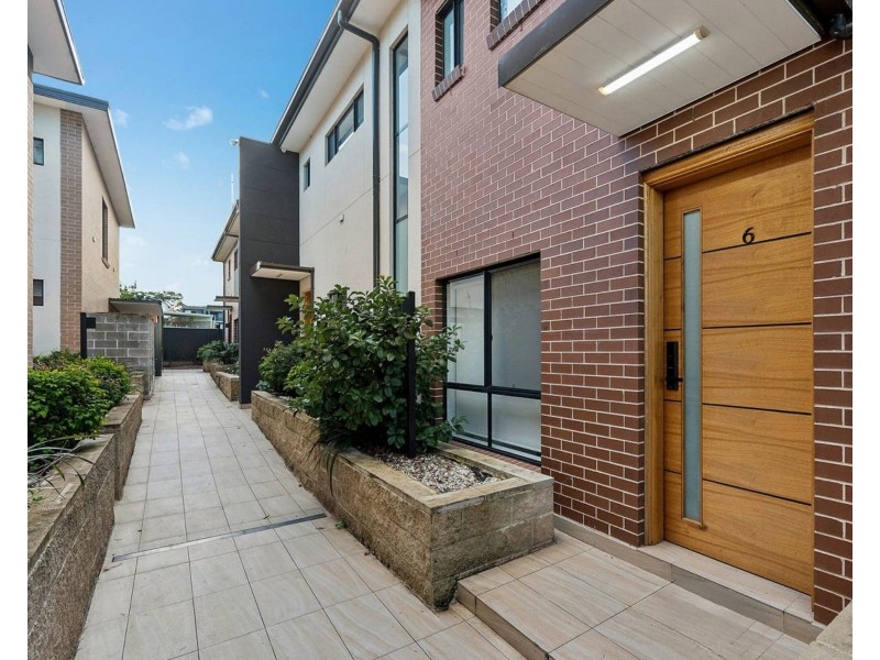 6/21  Balanada Avenue, Chipping Norton NSW 2170
