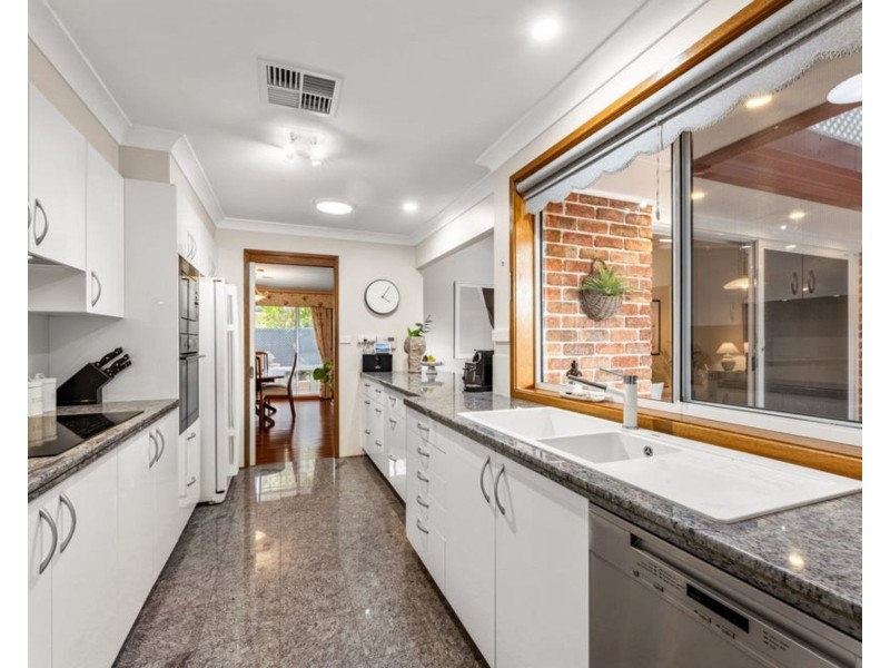 4 Mackin Close, Barden Ridge NSW 2234