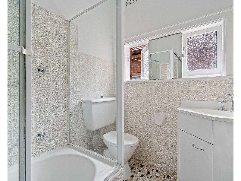 118  Caroline Street, Kingsgrove NSW 2208