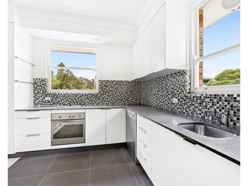 8/170  Russell Avenue, Dolls Point NSW 2219