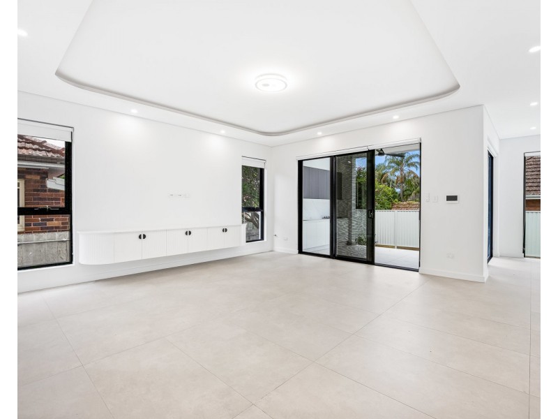 30 Caloola Crescent, Beverly Hills NSW 2209