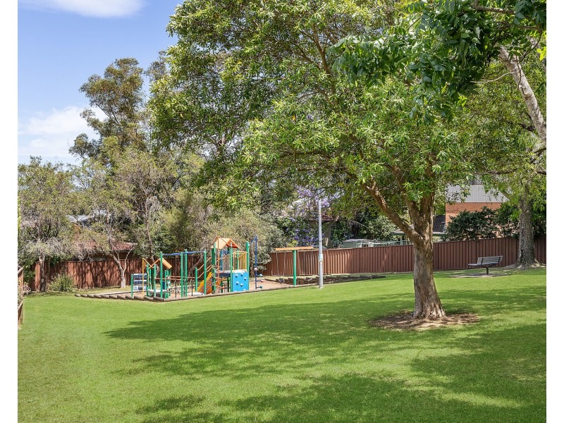 24 Lesley Crescent, Mortdale NSW 2223