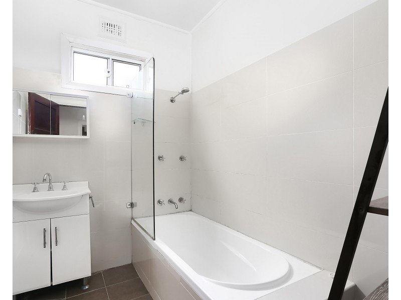 180 President Avenue, Miranda NSW 2228