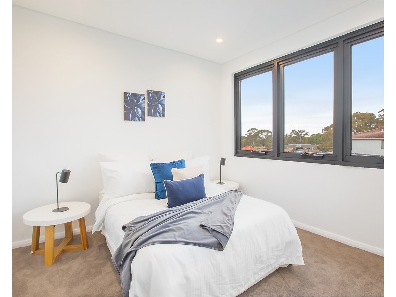14/24 Hillcrest Avenue, Greenacre NSW 2190