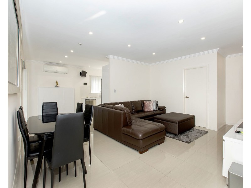 2/7-11 Ludgate Street, Roselands NSW 2196