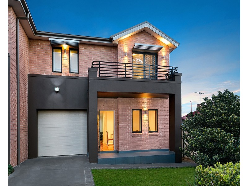 21A Robyn Street, Revesby NSW 2212