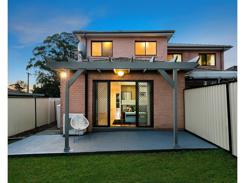 21A Robyn Street, Revesby NSW 2212