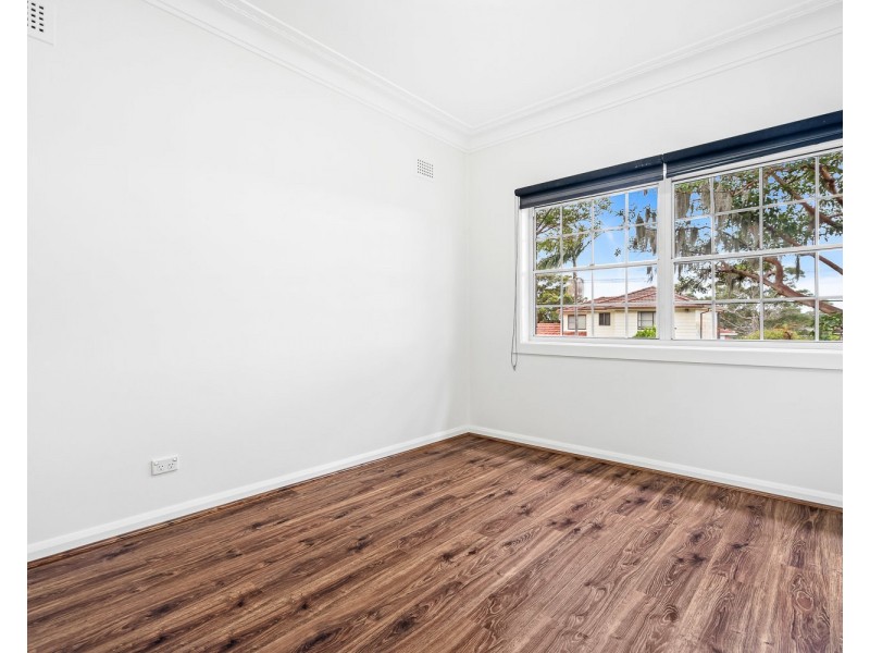 8 Warraroong Street, Beverly Hills NSW 2209