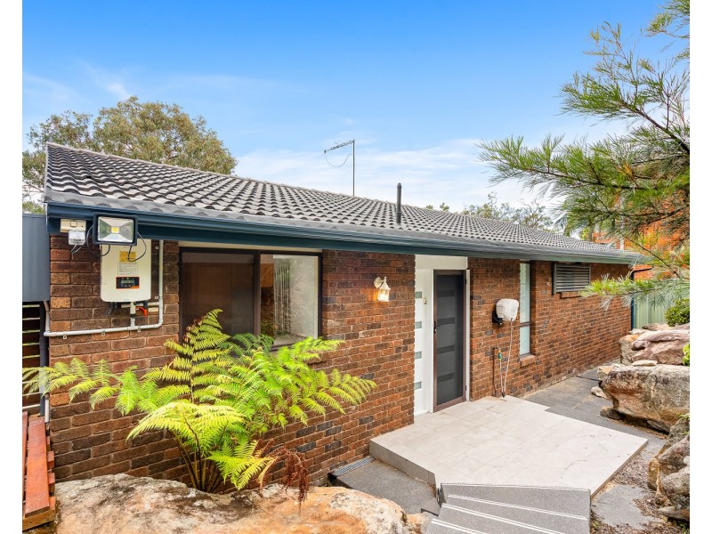 107 Blaxland Drive, Illawong NSW 2234