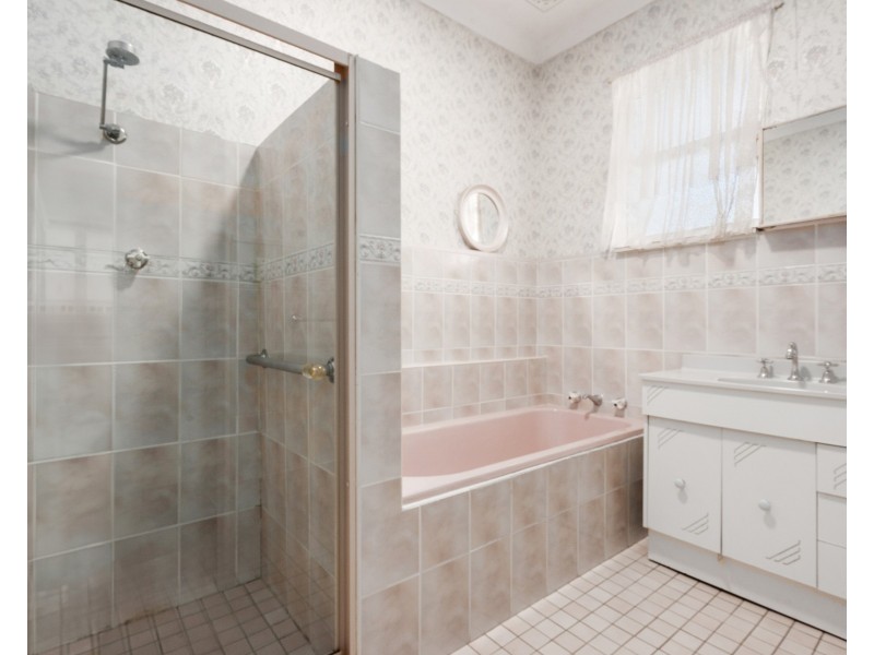 126 President Avenue, Miranda NSW 2228