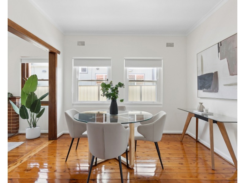 25 Simmons Road, Kingsgrove NSW 2208