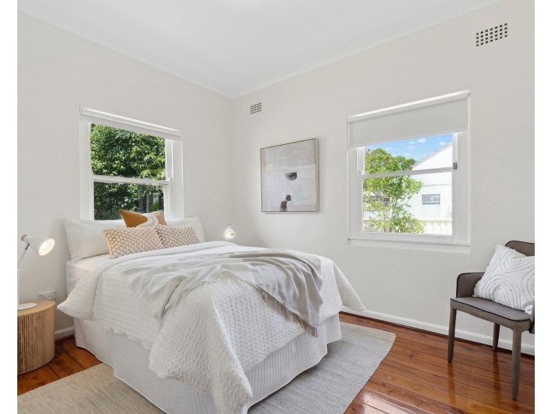 25 Simmons Road, Kingsgrove NSW 2208