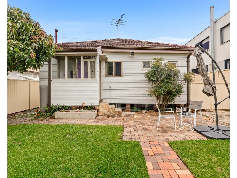 42 Boundary Road, Mortdale NSW 2223