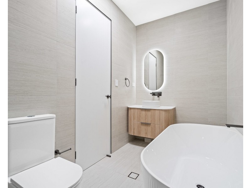 2B Pozieres Avenue, Milperra NSW 2214