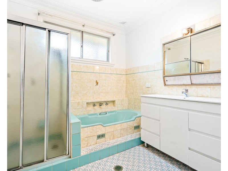 242 Belgrave Esplanade, Sylvania Waters NSW 2224