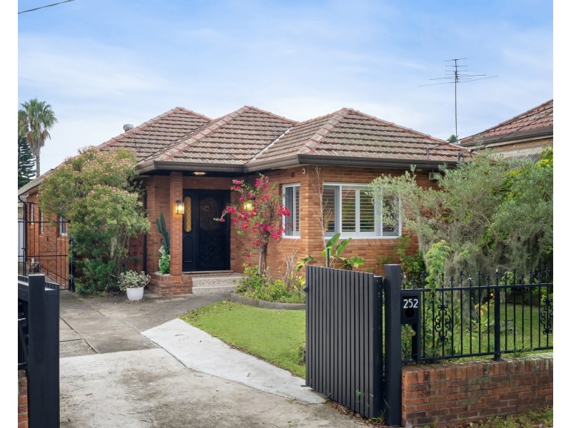 252 Wollongong Road, Arncliffe NSW 2205