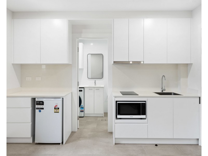 2/9 Fleet Street, Carlton NSW 2218