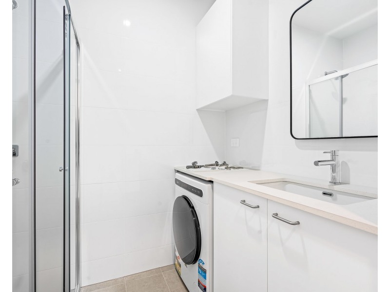 8/9 Fleet Street, Carlton NSW 2218