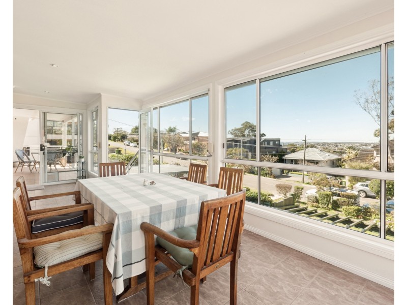 17 Craigholm Street, Sylvania NSW 2224