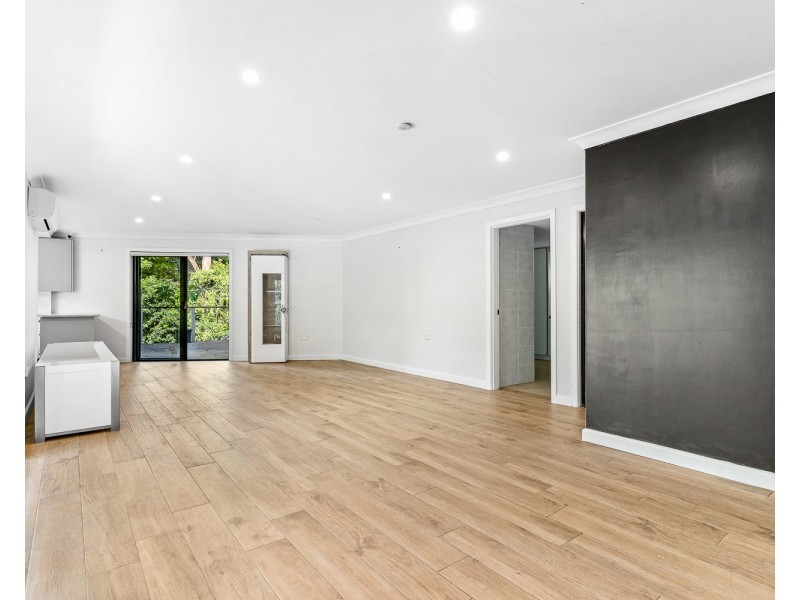 25 Oak Street, Lugarno NSW 2210