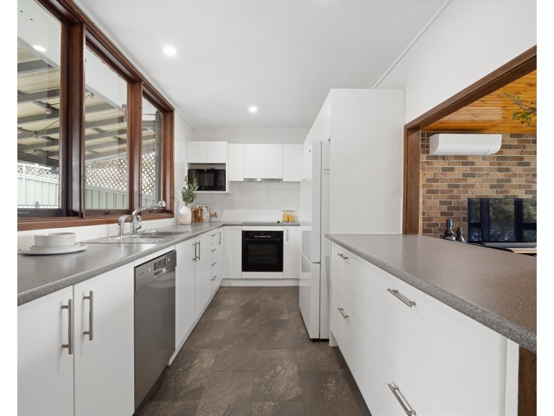 11 Mikarie Place, Kirrawee NSW 2232