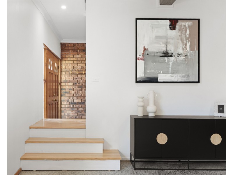 11 Mikarie Place, Kirrawee NSW 2232