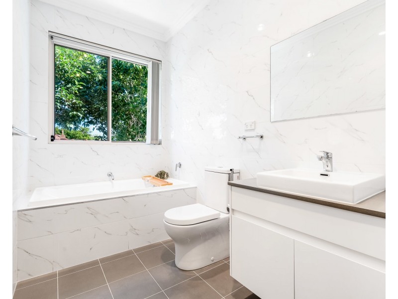 19C Henry Lawson Drive, Peakhurst NSW 2210