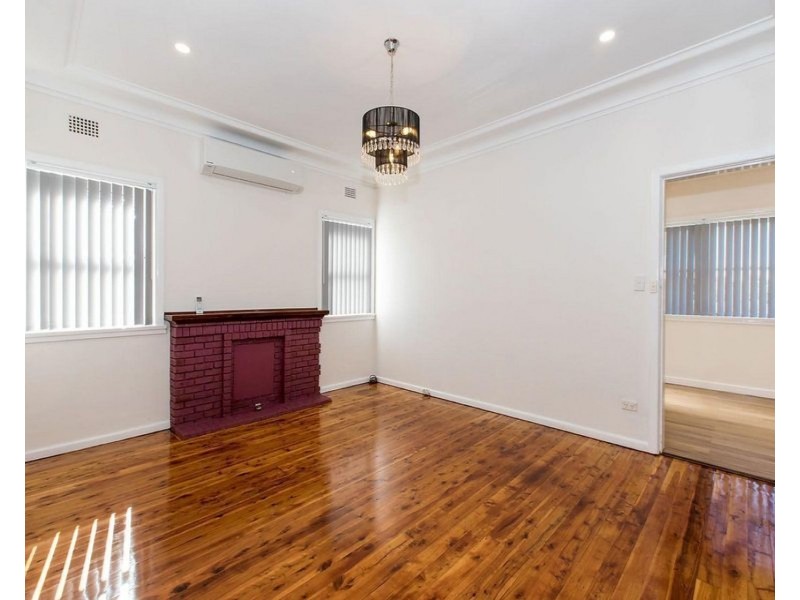 39 Warraroong Street, Beverly Hills NSW 2209