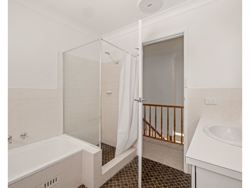 34 Essington Crescent, Sylvania NSW 2224