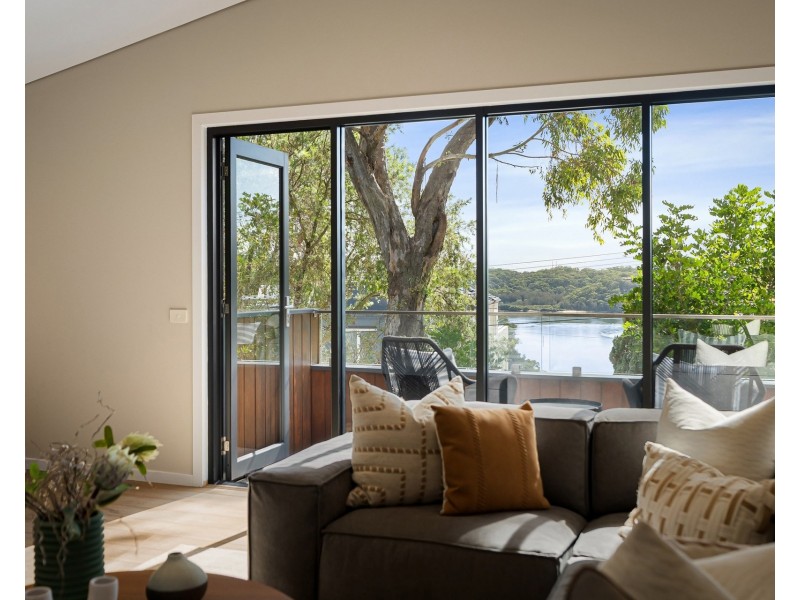 19 Moons Avenue, Lugarno NSW 2210