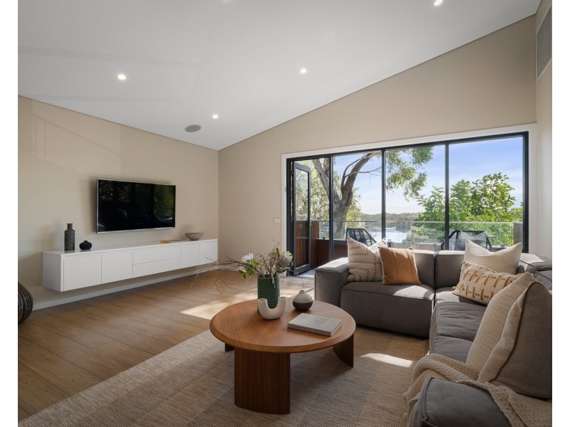 19 Moons Avenue, Lugarno NSW 2210