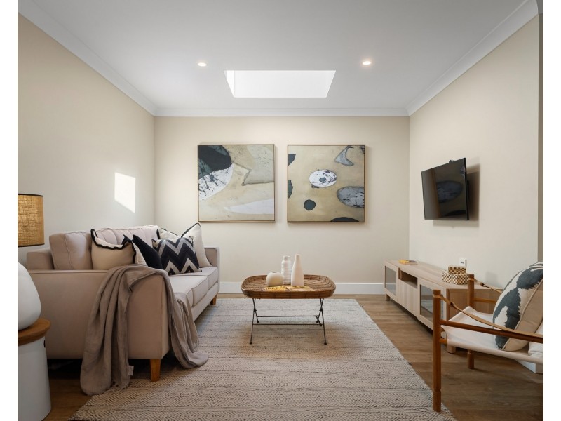 19 Moons Avenue, Lugarno NSW 2210